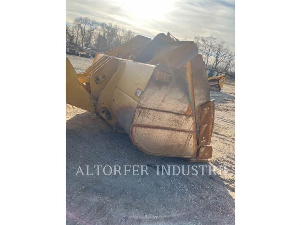 CAT 982M Колесни товарачи