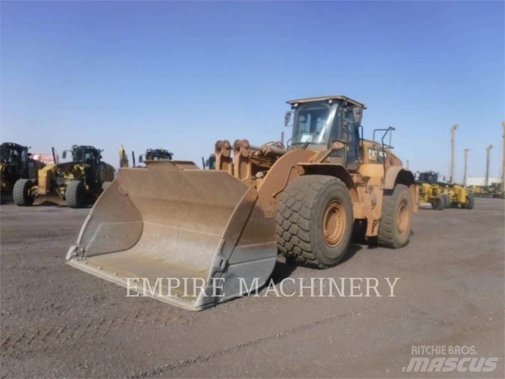 CAT 982M Колесни товарачи