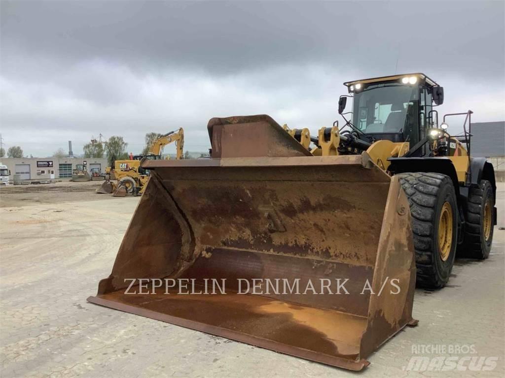 CAT 982M Колесни товарачи