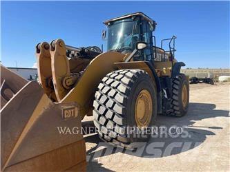 CAT 982M Колесни товарачи