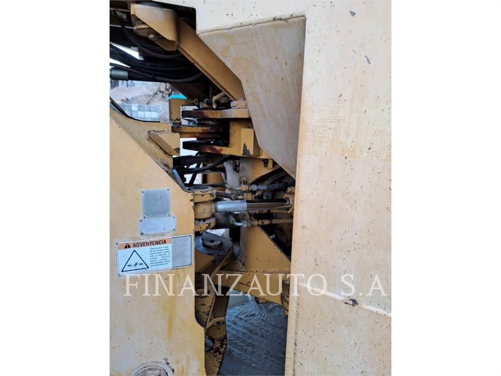 CAT 988F Колесни товарачи