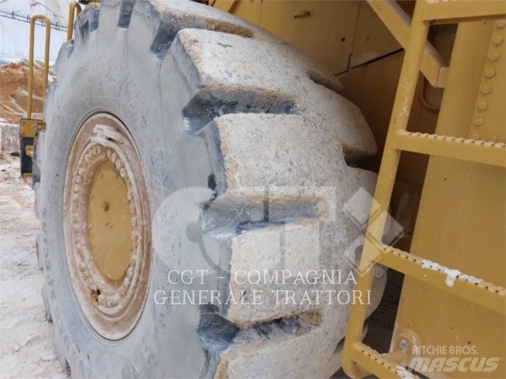 CAT 988G Колесни товарачи
