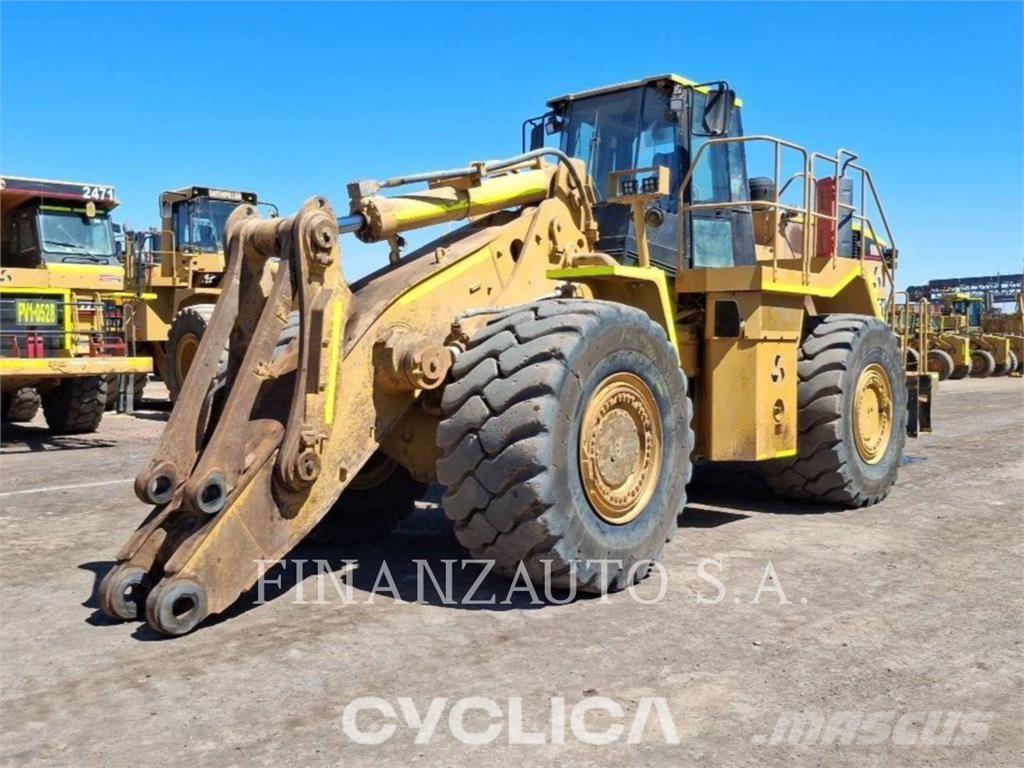 CAT 988G Колесни товарачи