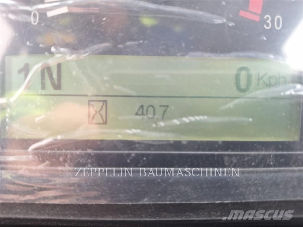 CAT 988GC Колесни товарачи