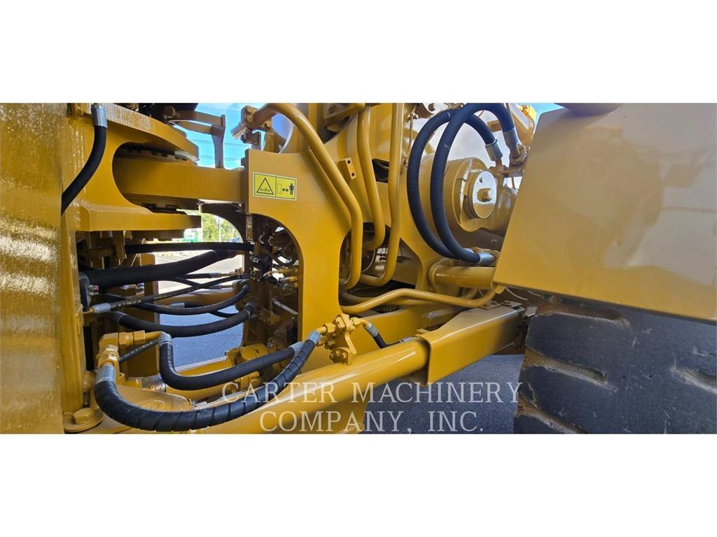 CAT 988H RBLD Колесни товарачи