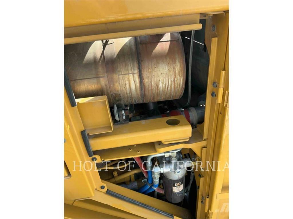 CAT 988K Колесни товарачи