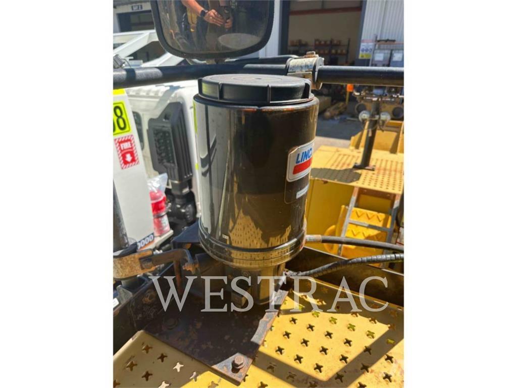 CAT 988K Колесни товарачи