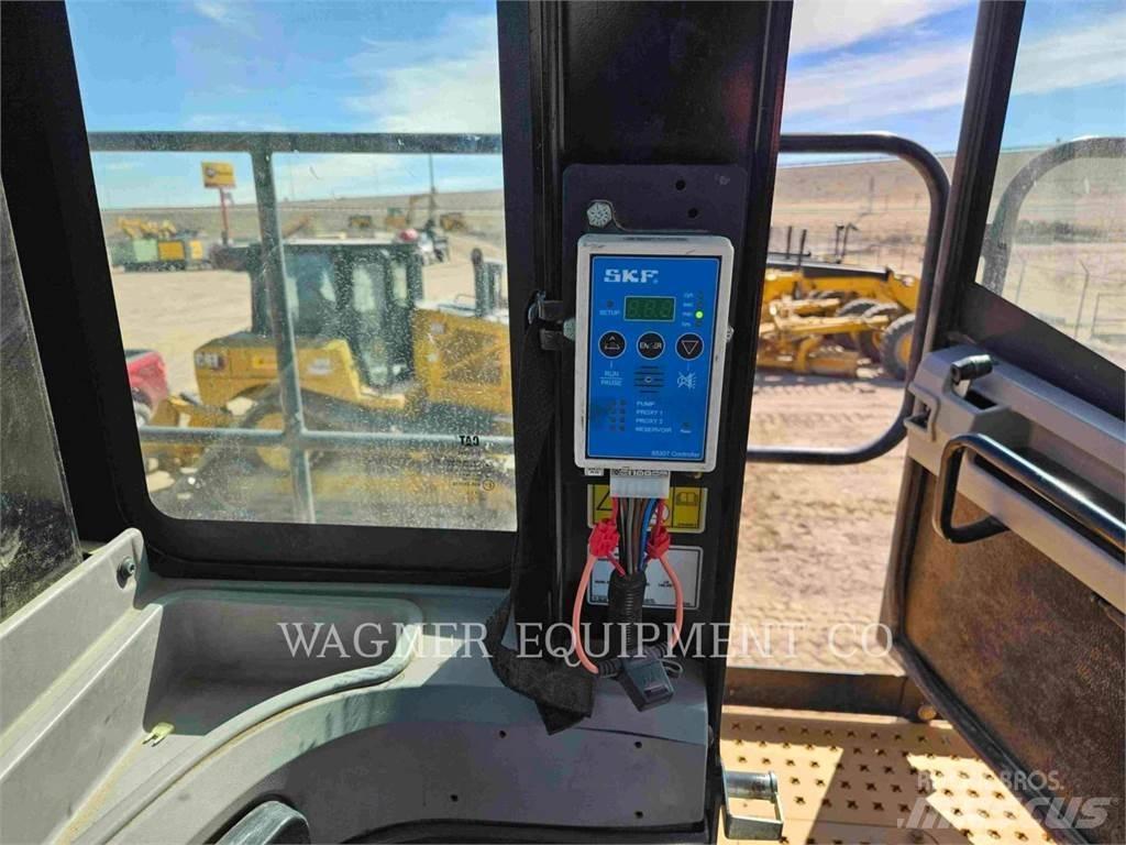 CAT 988K HL Колесни товарачи