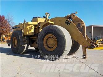 CAT 990 Колесни товарачи