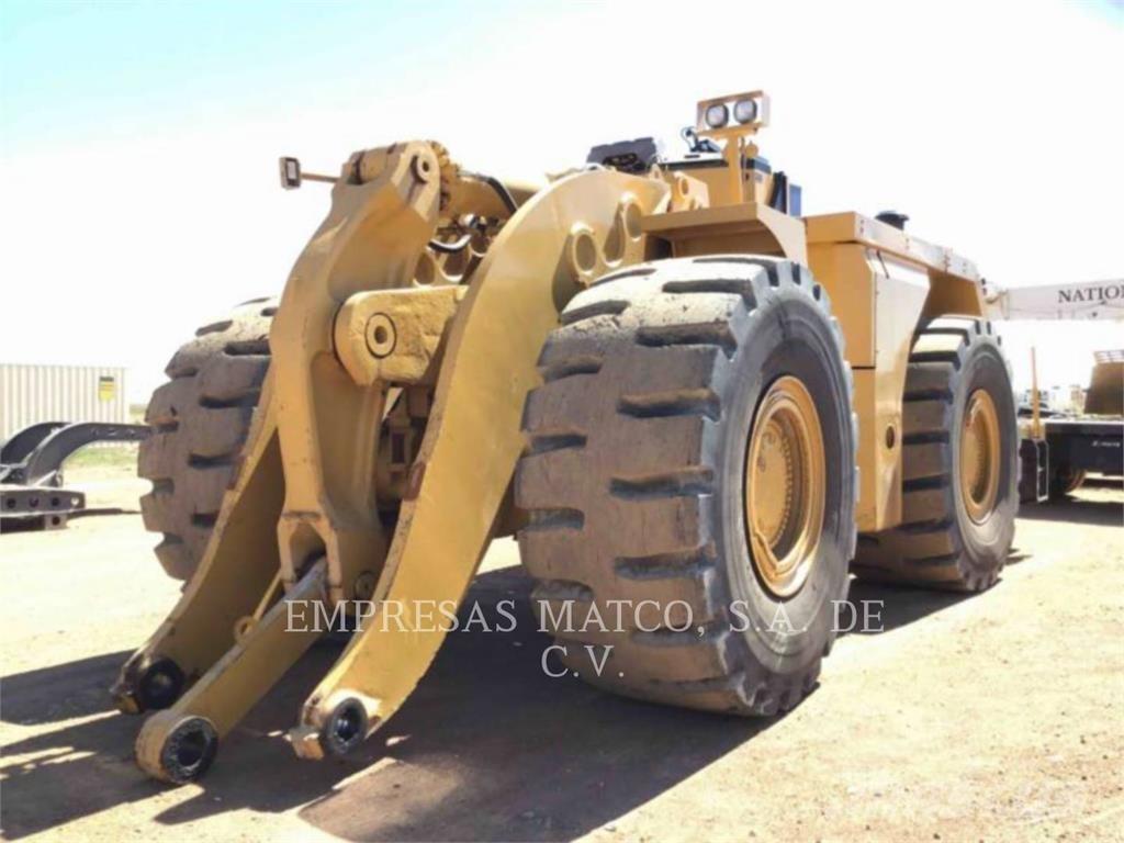 CAT 990 Колесни товарачи