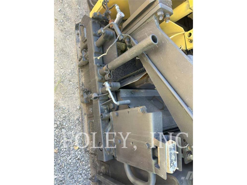 CAT AP-1055D Машини за асфалт