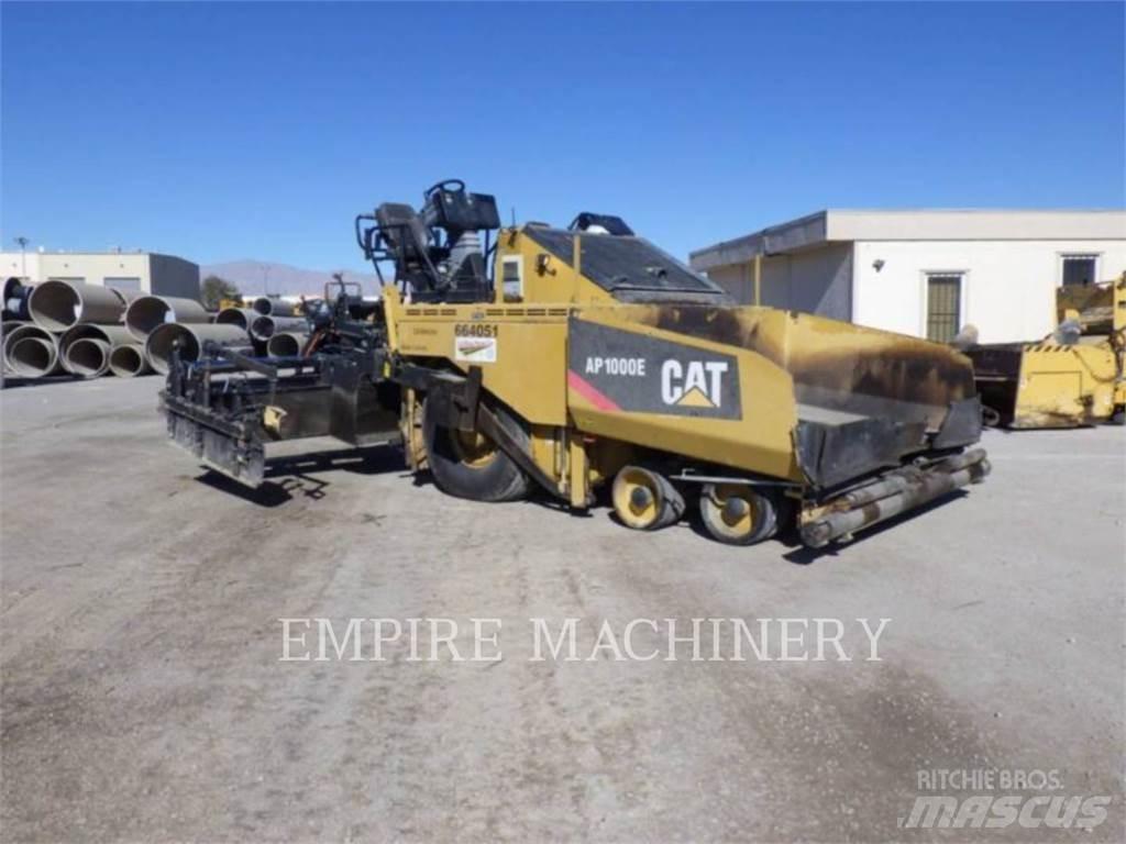 CAT AP1000E Машини за асфалт