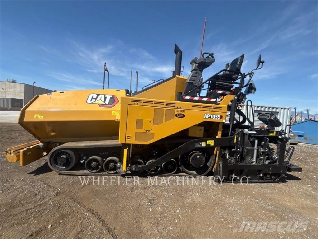 CAT AP1055 Машини за асфалт