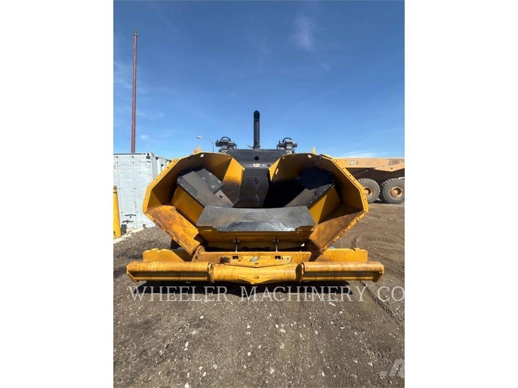 CAT AP1055 Машини за асфалт