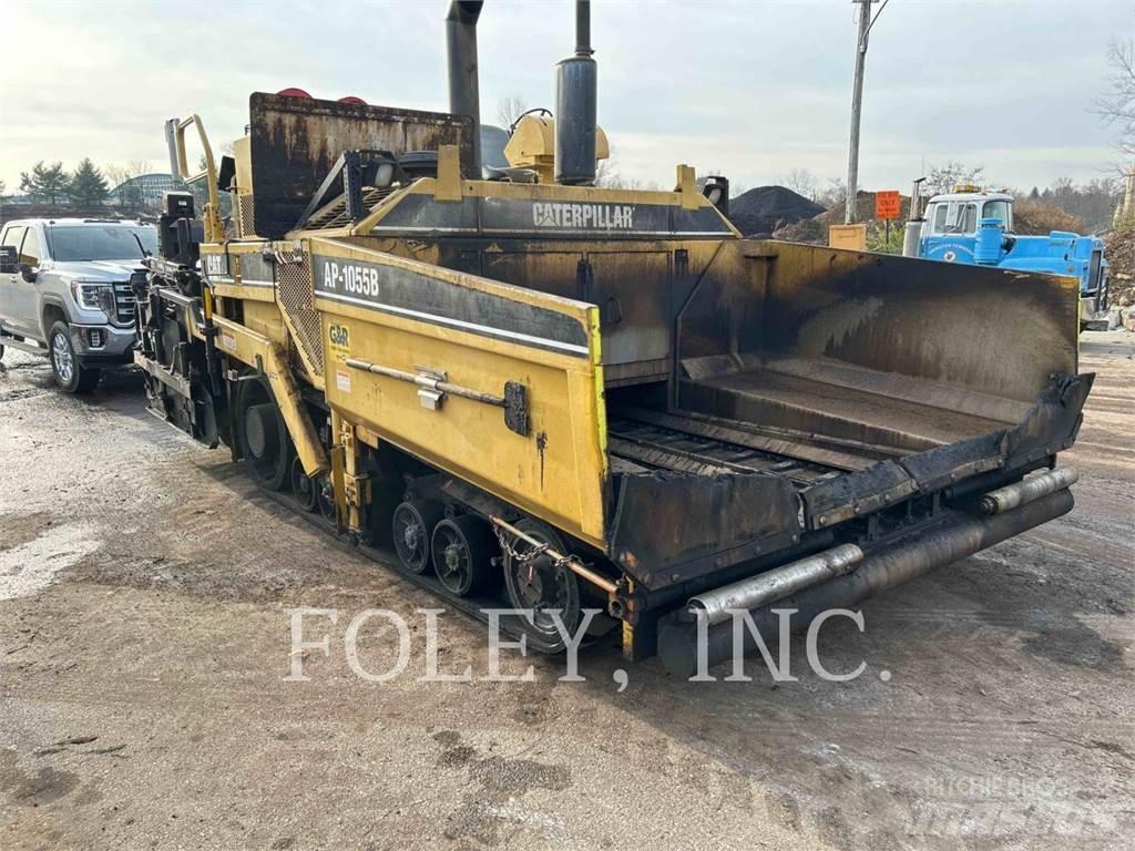 CAT AP1055B Машини за асфалт