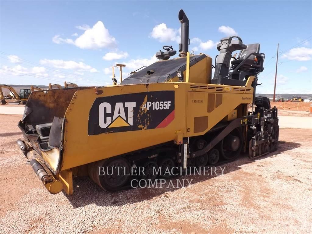 CAT AP1055F Машини за асфалт