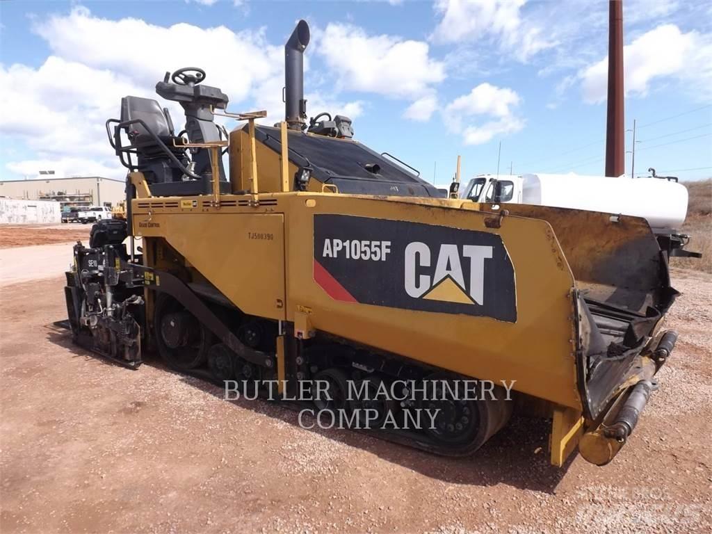 CAT AP1055F Машини за асфалт