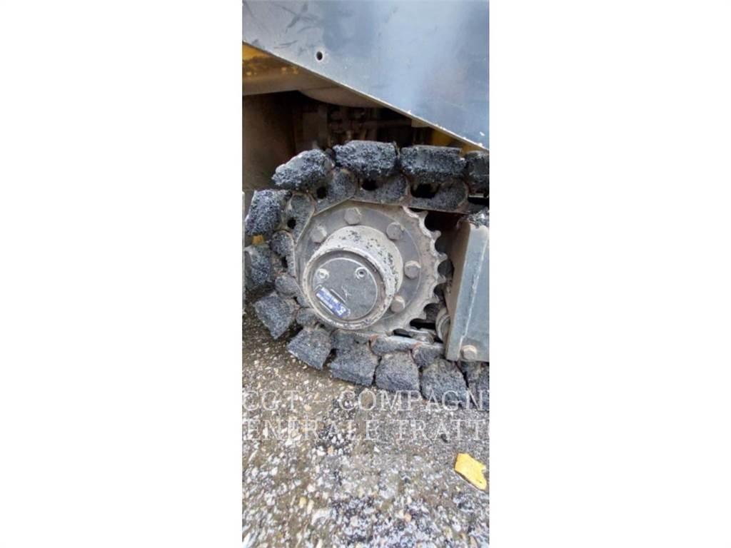 CAT AP255E Машини за асфалт