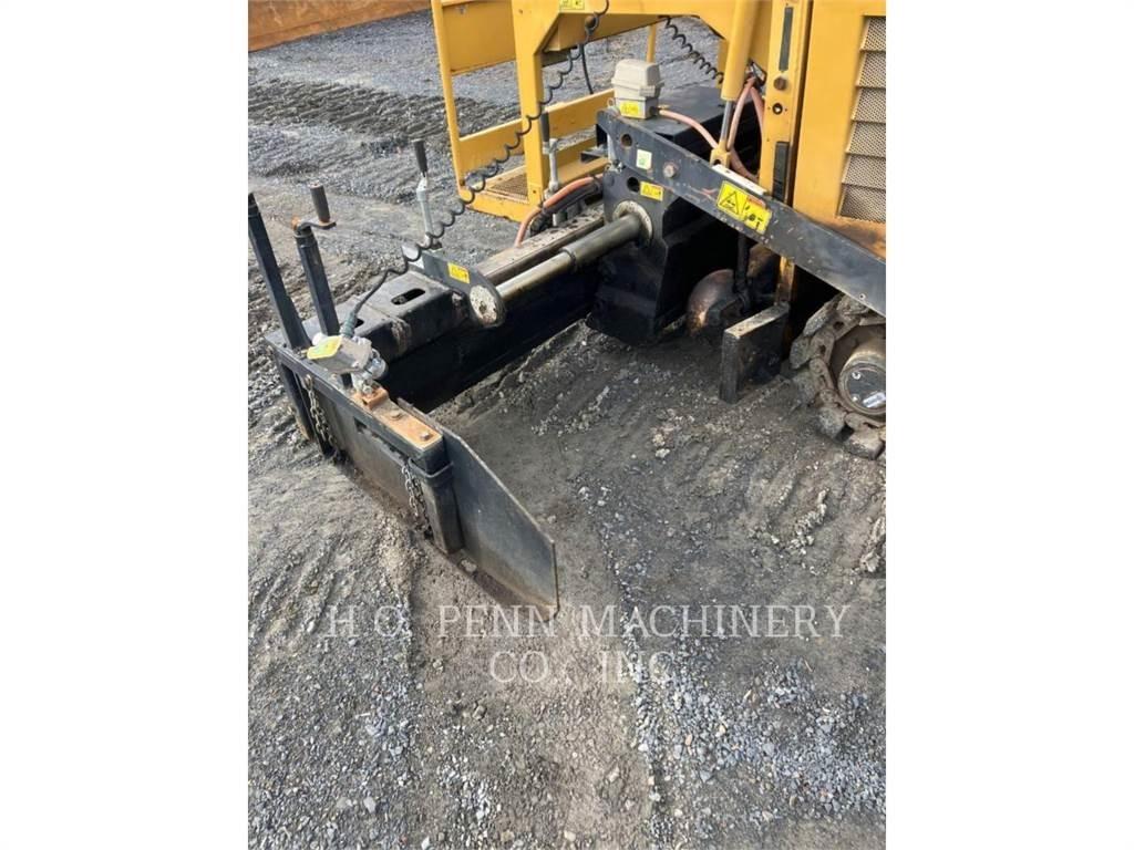 CAT AP255E Машини за асфалт
