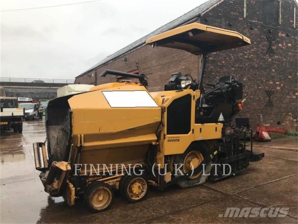 CAT AP300F Машини за асфалт