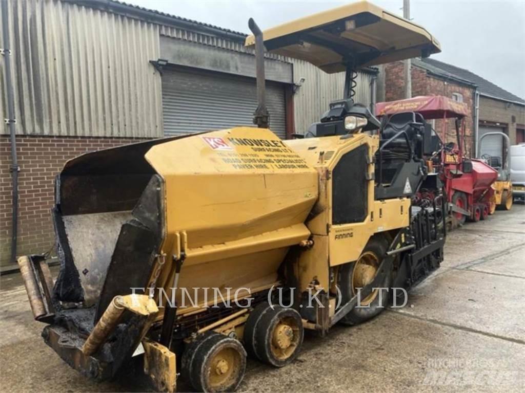 CAT AP300F Машини за асфалт