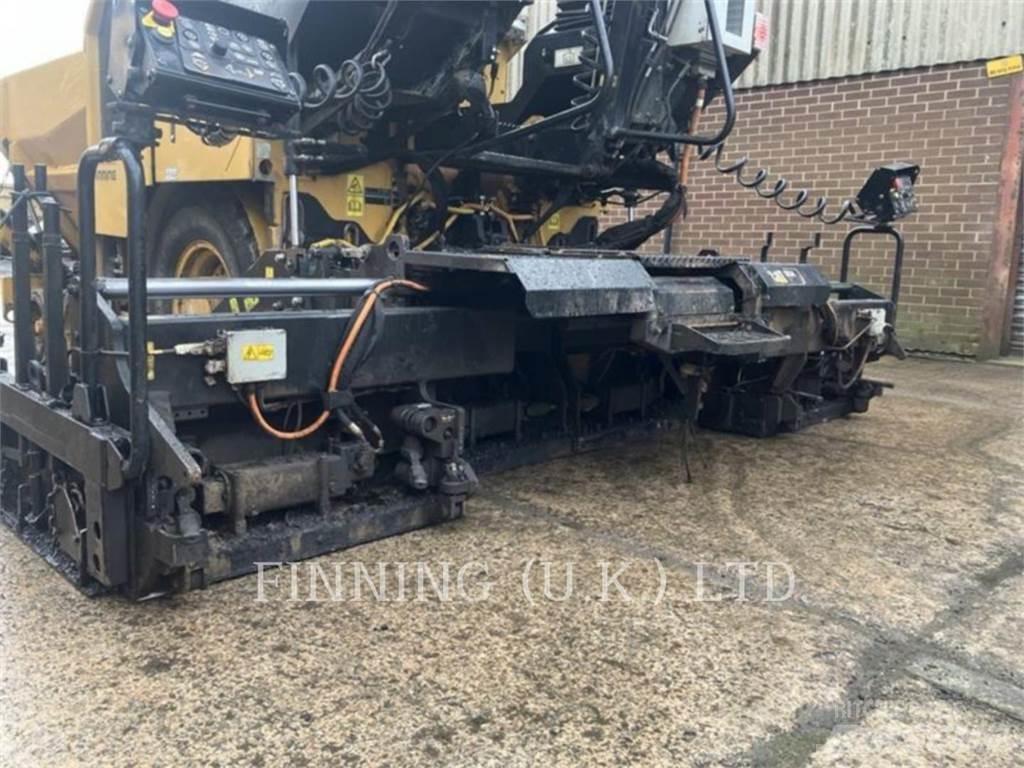 CAT AP300F Машини за асфалт