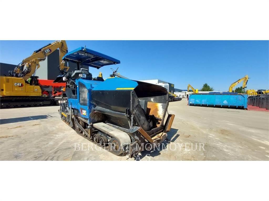 CAT AP355F Машини за асфалт