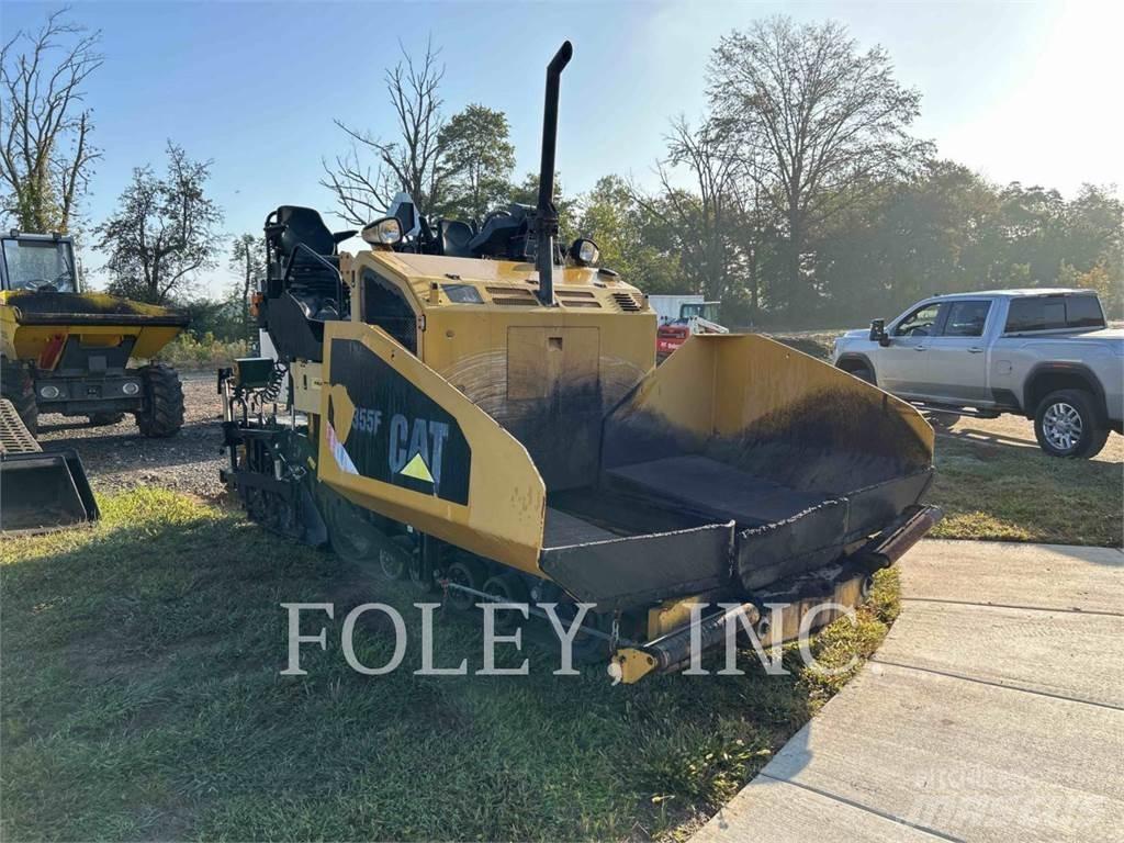 CAT AP355F Машини за асфалт