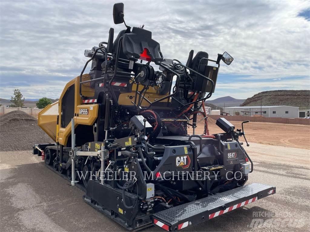 CAT AP555 Машини за асфалт