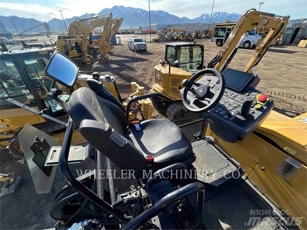 CAT AP555 Машини за асфалт