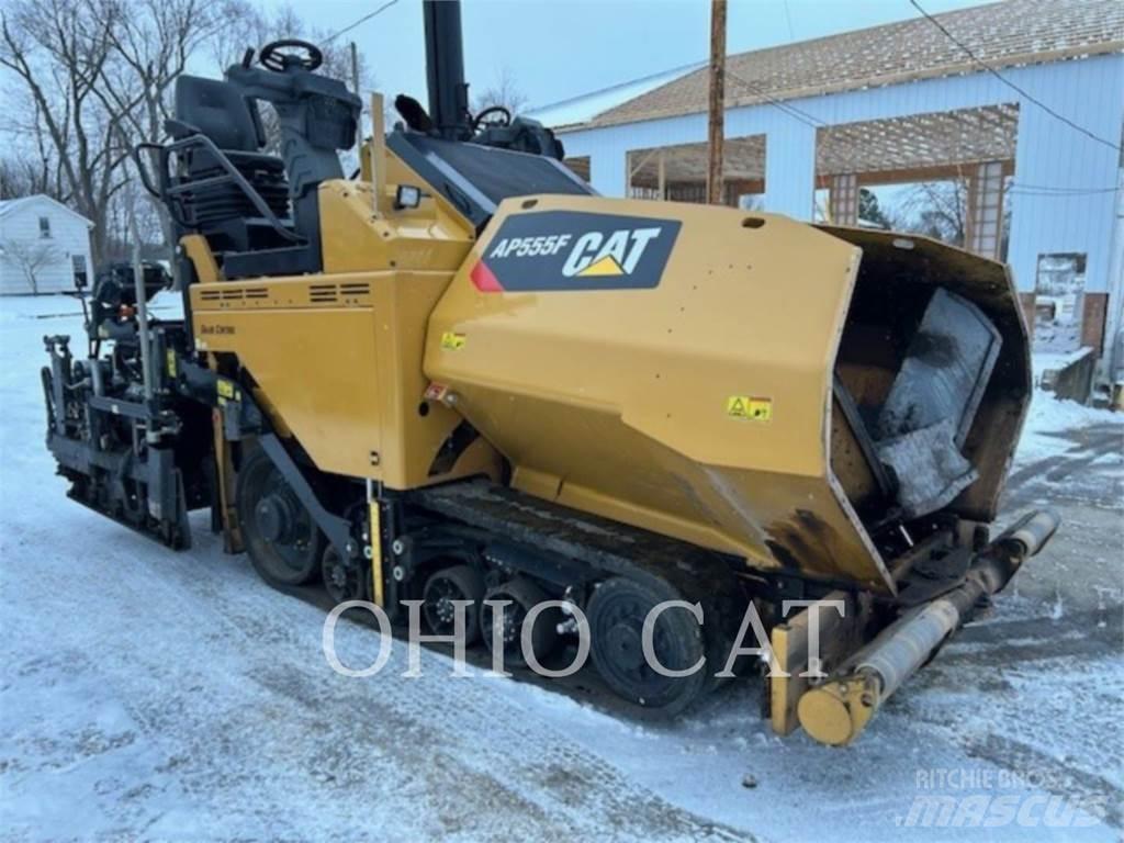 CAT AP555F Гудронатори