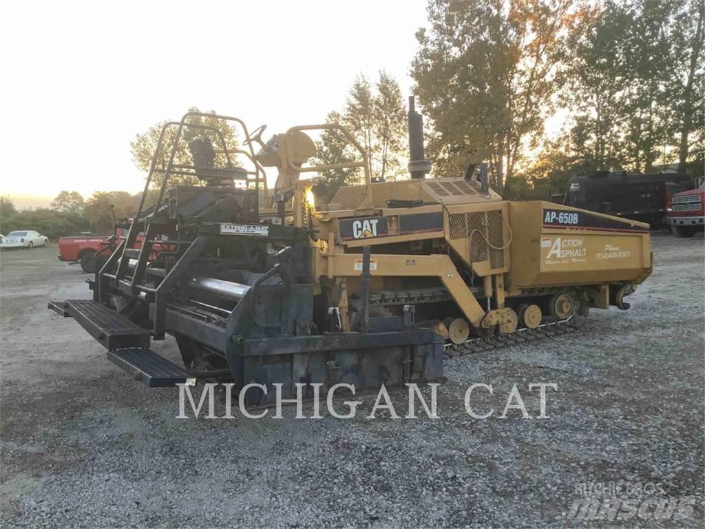 CAT AP650B Машини за асфалт