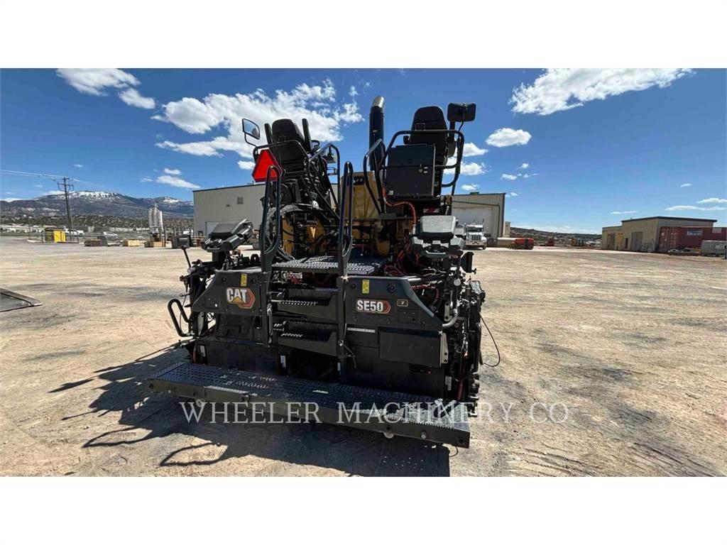 CAT AP655 Машини за асфалт