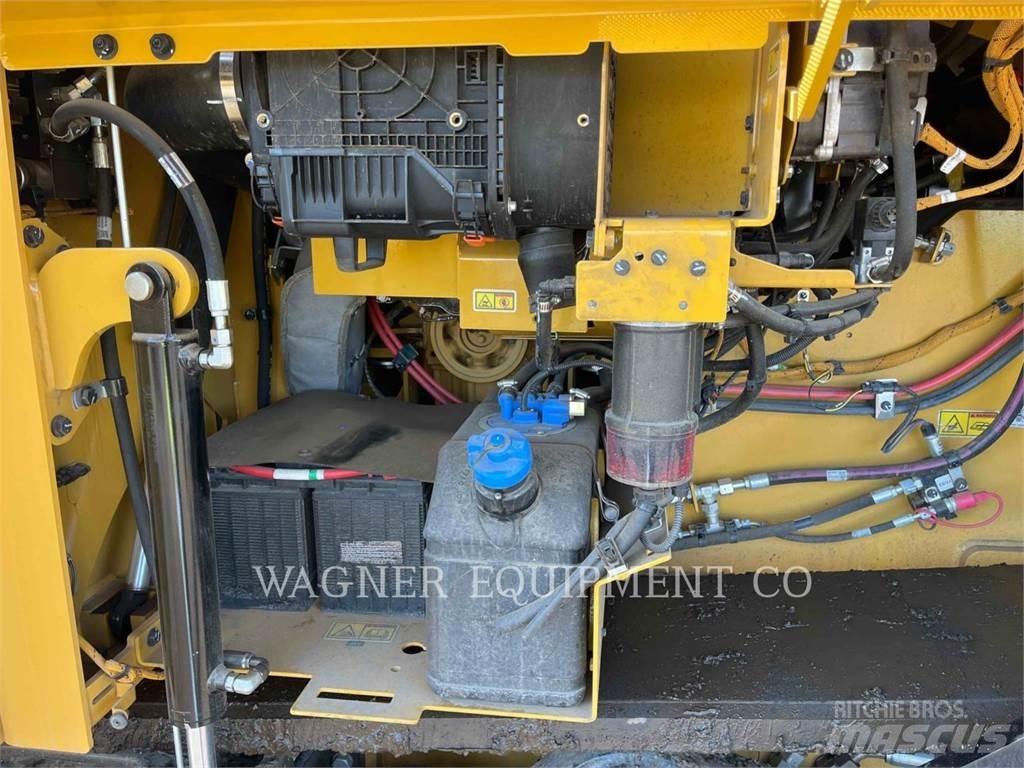 CAT AP655 Машини за асфалт