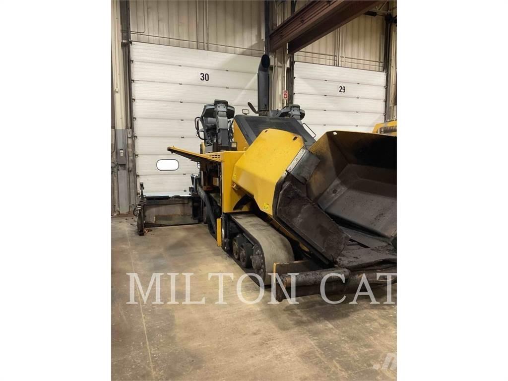 CAT AP655F Машини за асфалт