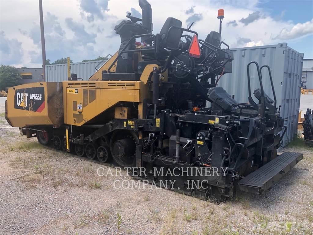 CAT AP655F Машини за асфалт