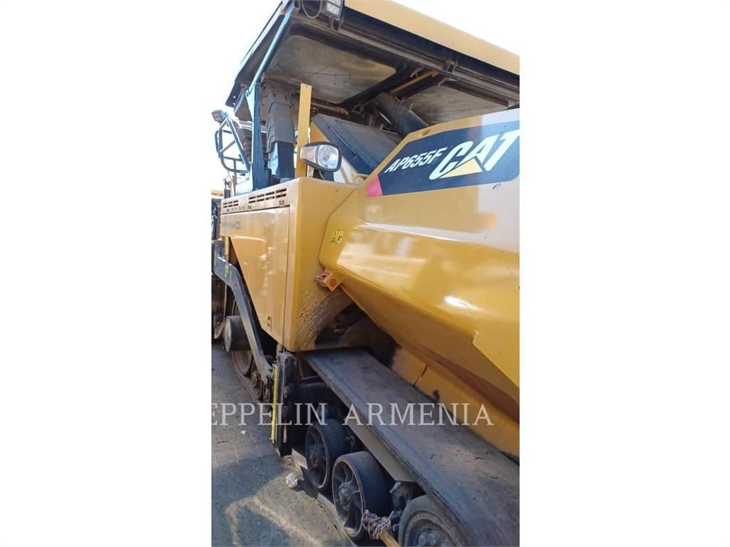 CAT AP655FLRC Машини за асфалт
