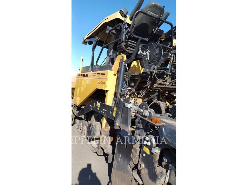 CAT AP655FLRC Машини за асфалт