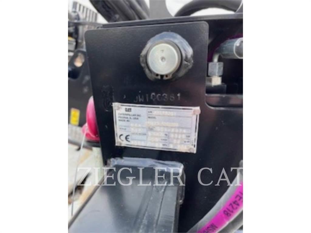 CAT BH130 Товарачи със заден ескаватор