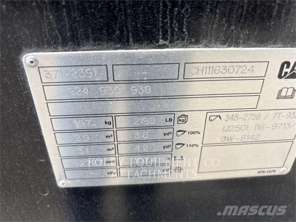 CAT BK38F38GP Колесни товарачи