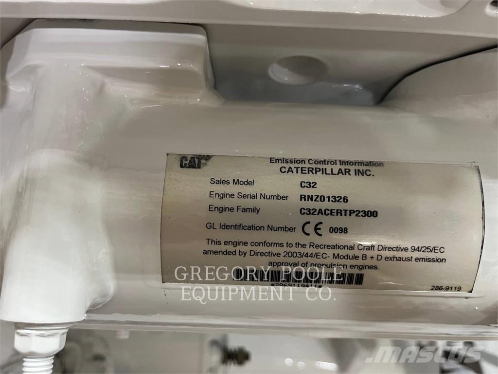 CAT C32 Помощни морски двигатели