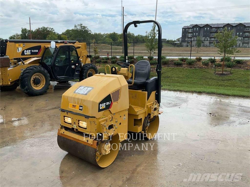 CAT CB1.7 Уплътнители за почва
