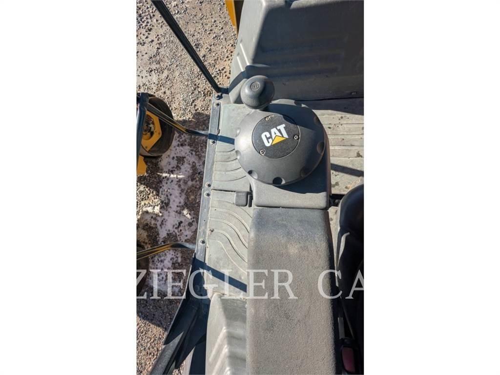CAT CB10 Уплътнители за почва
