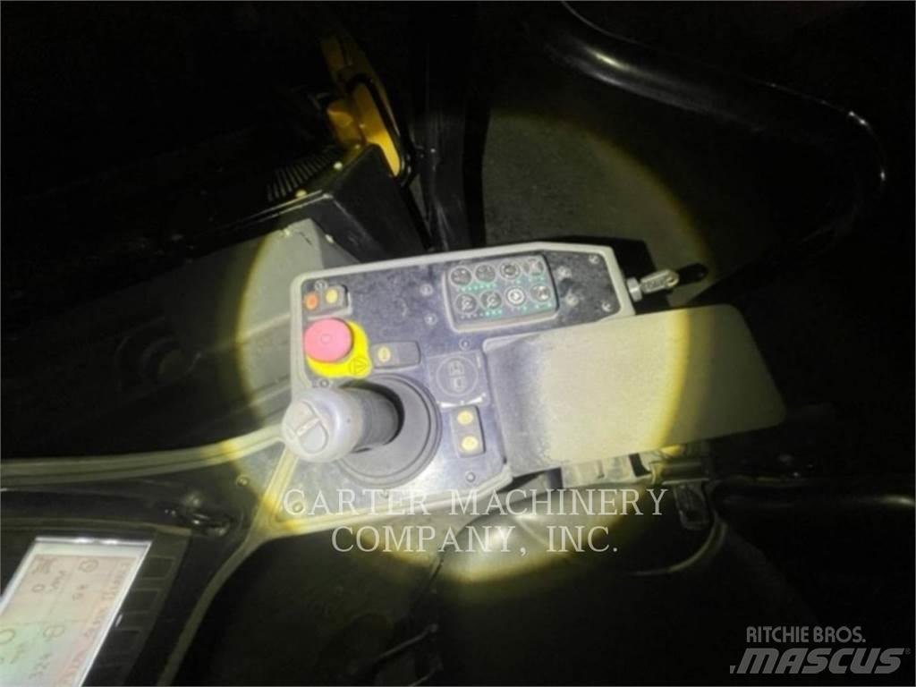CAT CB13 Уплътнители за почва
