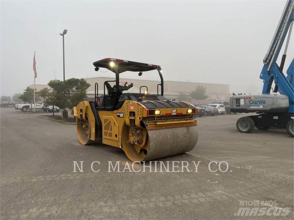 CAT CB13 Машини за асфалт