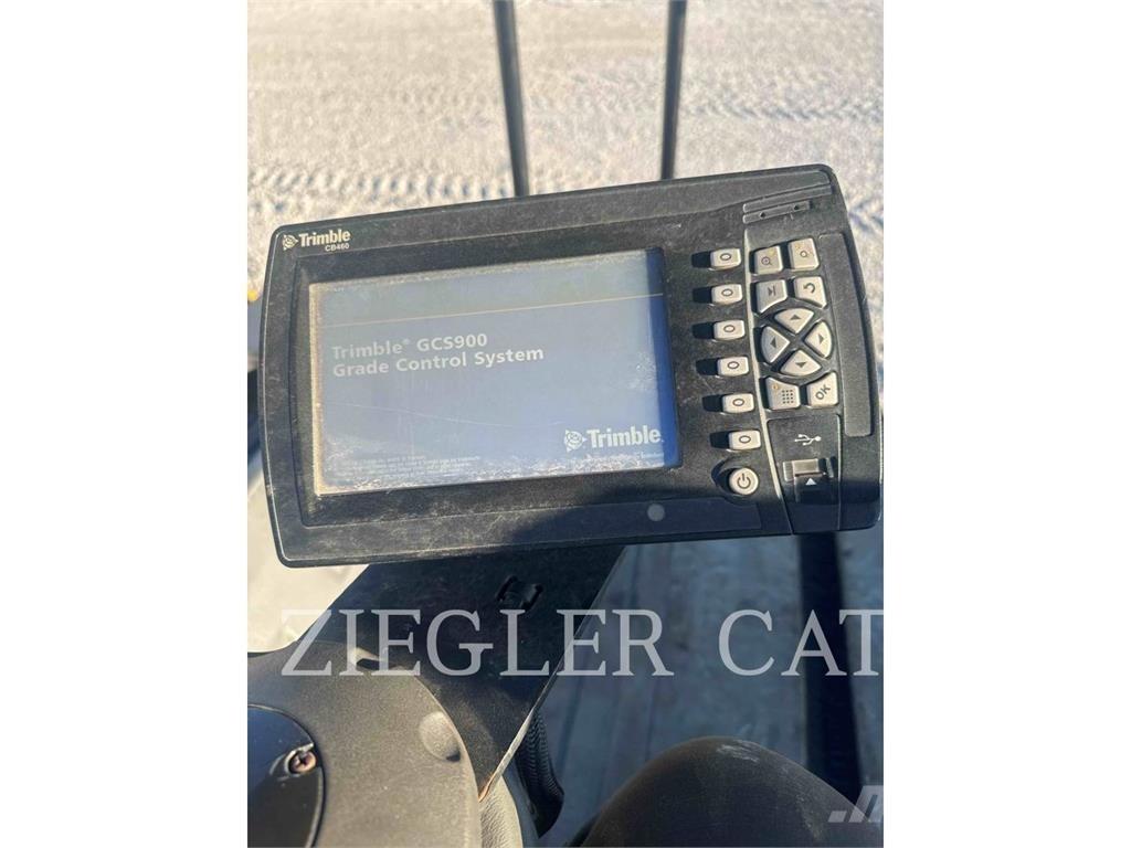 CAT CB15 Уплътнители за почва
