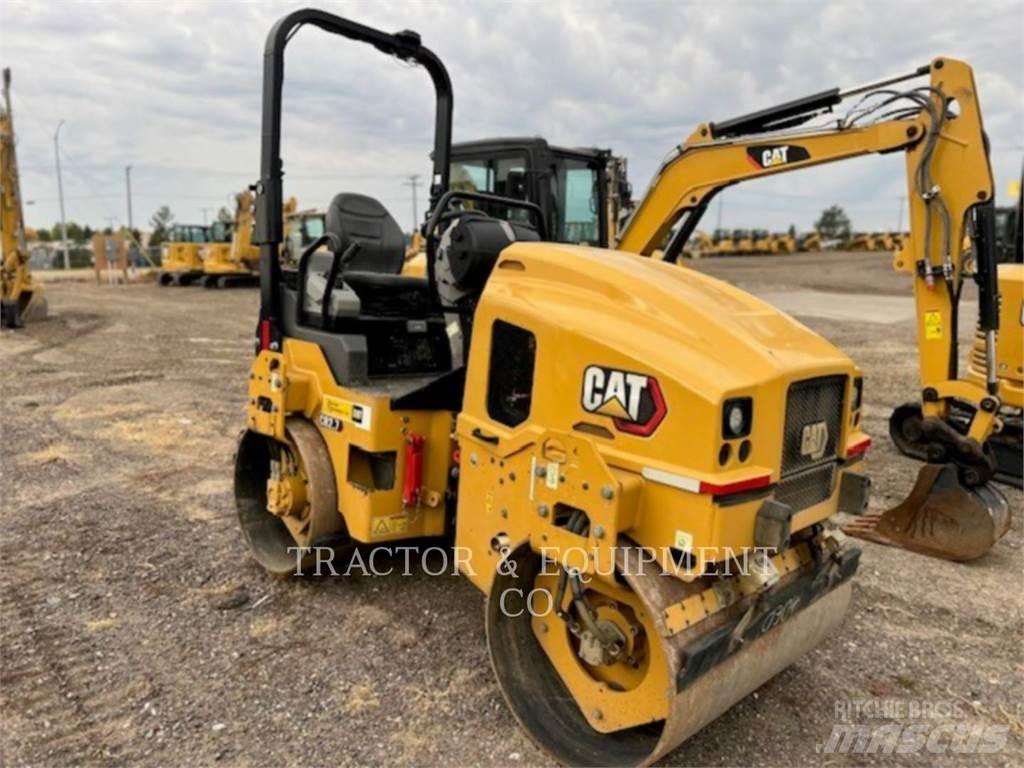 CAT CB2.7 Машини за асфалт