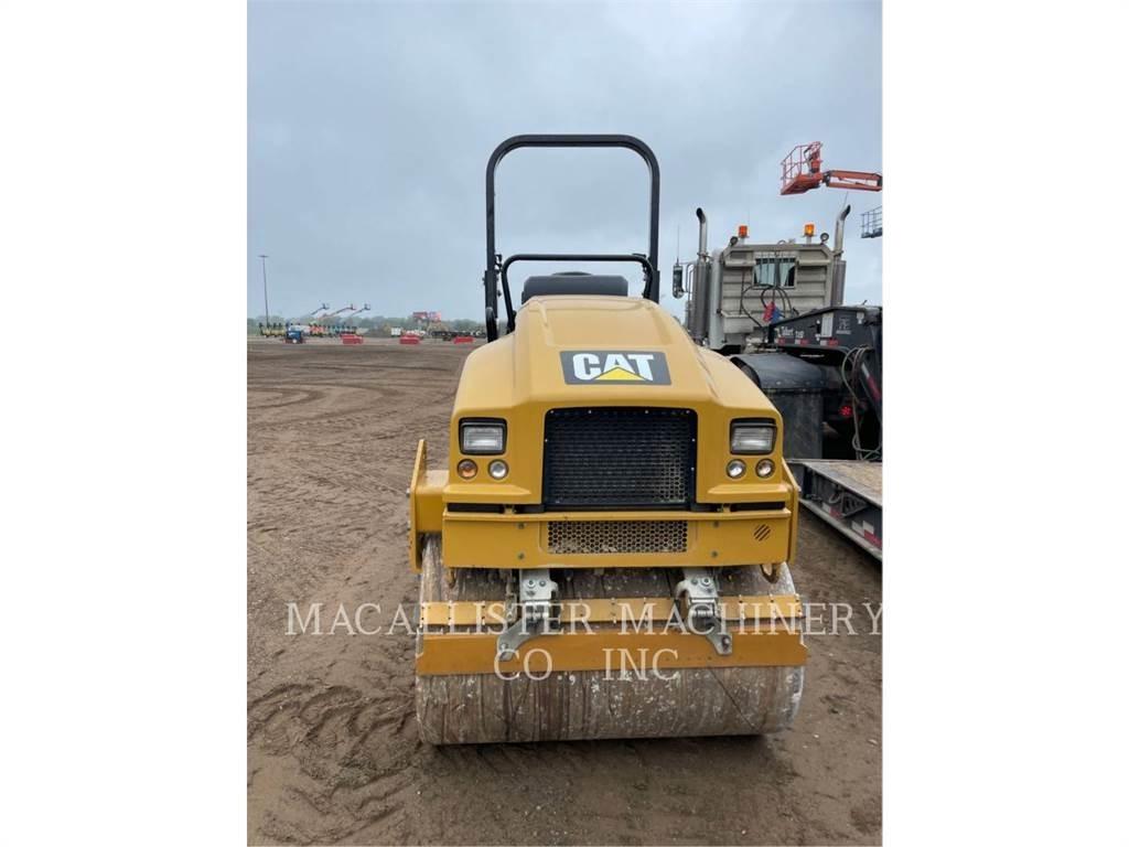 CAT CB24B Двойни барабанни ролки
