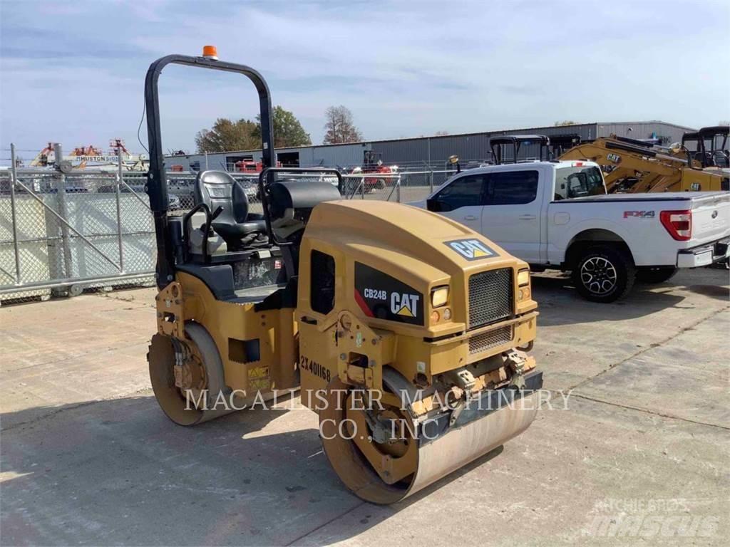 CAT CB24B Двойни барабанни ролки
