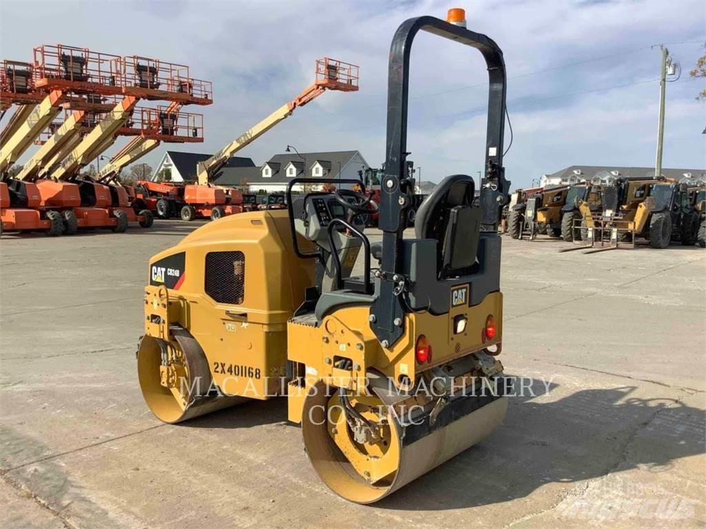 CAT CB24B Двойни барабанни ролки
